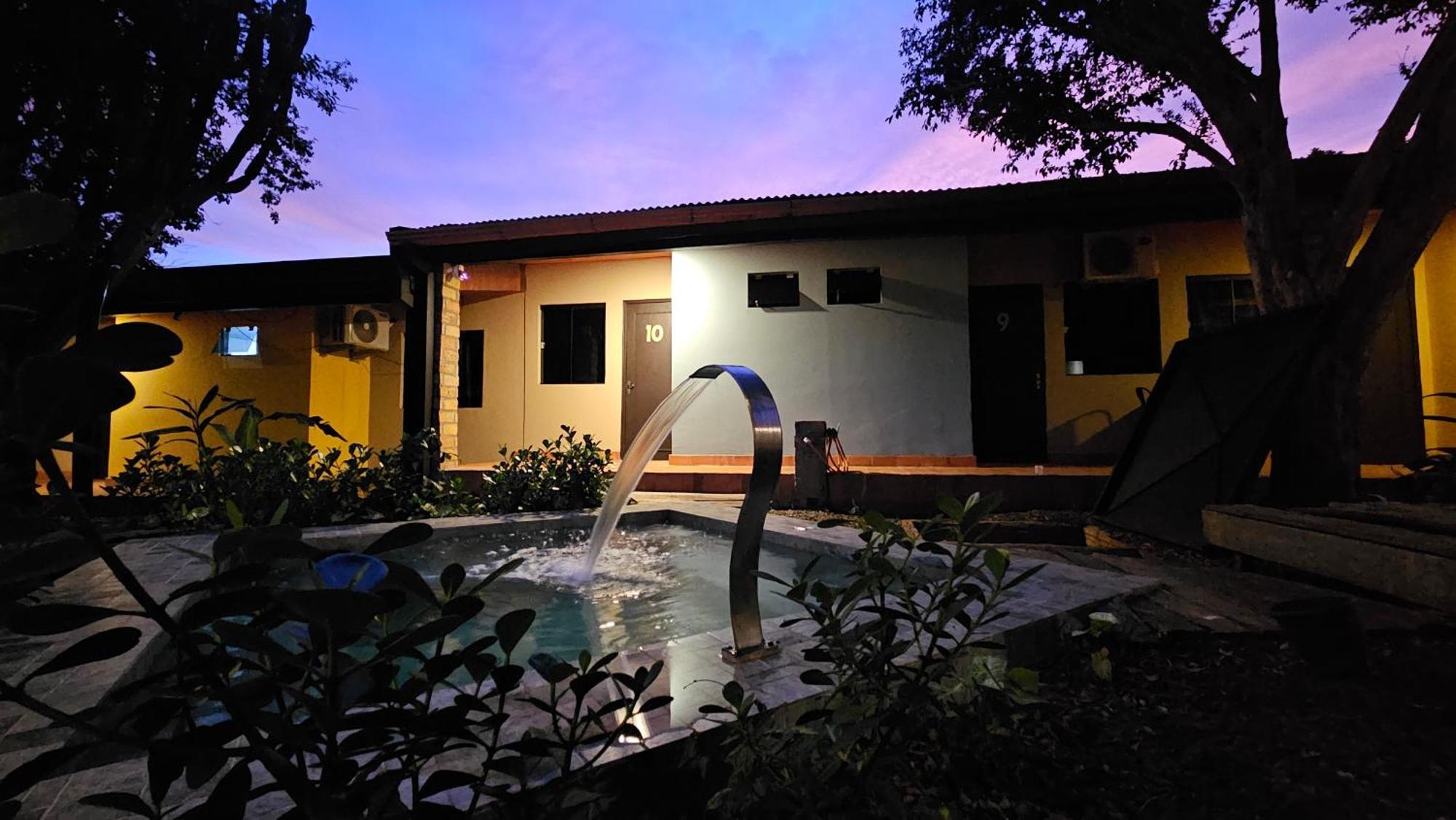 Casa Alamanda - Posada Urbana Ciudad del Este Dış mekan fotoğraf
